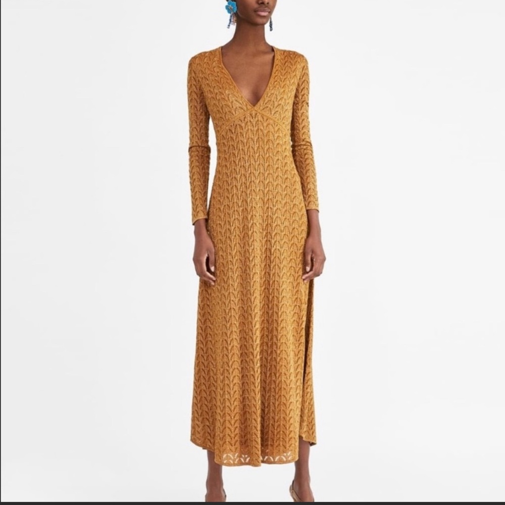 New rare Zara Gold Knit Maxi Dress, Size XS blogger favorite!
